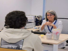 LOS TEST RÁPIDOS, DISPONIBLES EN 60 FARMACIAS DE TODA EUSKADI, SIGUEN SIENDO UNA MANERA SENCILLA DE SABER SI SE ES PORTADOR O PORTADORA DEL VIRUS